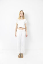 Λευκό crop top με κάθετη ανάγλυφη δαντέλα - Image 3