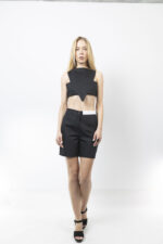 Μαύρο shorts με λευκή λεπτομέρεια - Image 2