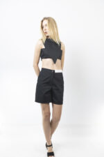 Μαύρο shorts με λευκή λεπτομέρεια - Image 3