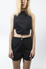 Μαύρο top με ακάλυπτα πλαινά - Image 3