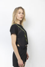 Μαύρο top με neon λεπτομέρεια - Image 3