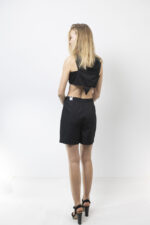 Μαύρο shorts με ασπρόμαυρες λεπτομέρειες - Image 2